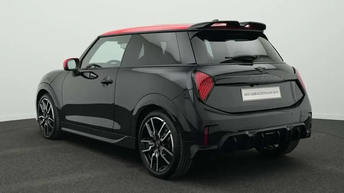 Gebraucht Mini John Cooper Works 204 PS (150 kW) 2024 Schwarz Kleinwagen