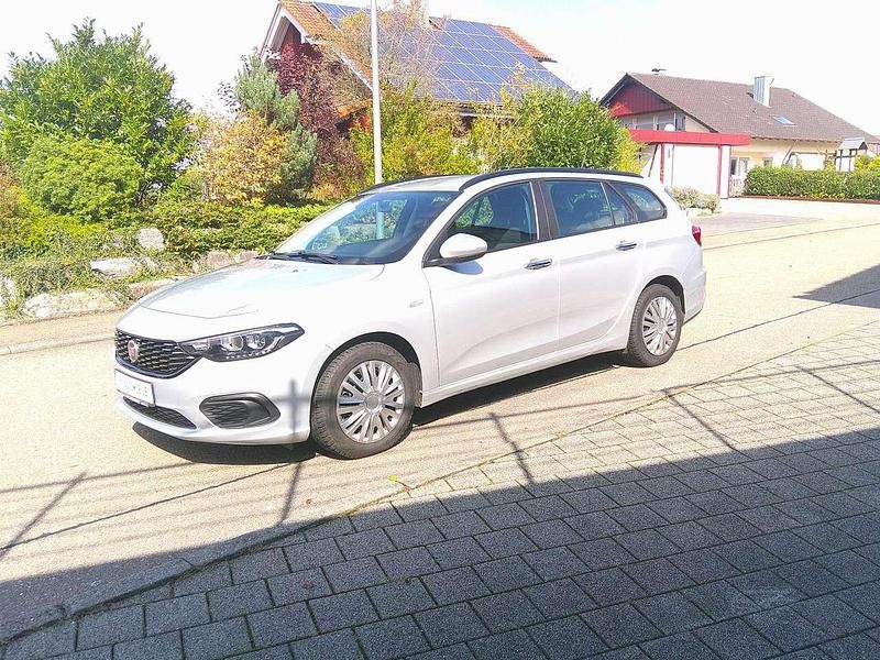 Colore esterno (grigio garbato Gebraucht 2017 Fiat Tipo Easy Kombi | 10.850 € (Fairer Preis) - Bild 1/4