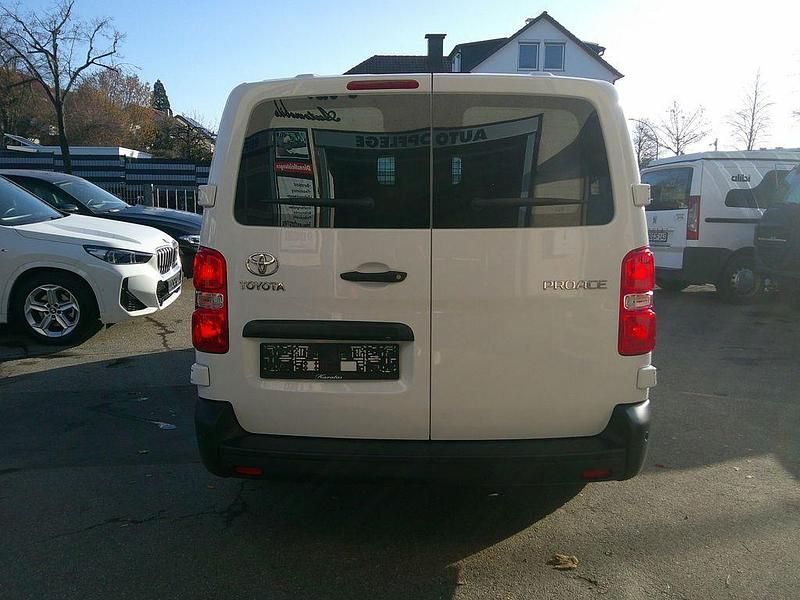 Gebraucht Toyota Proace 144 PS (105 kW) 2024 Weiß Van / Kleinbus