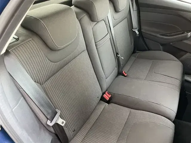 Używany Ford Focus Titanium 150 KM (110 kW) 2013 Niebieski Sedan/Limuzyna