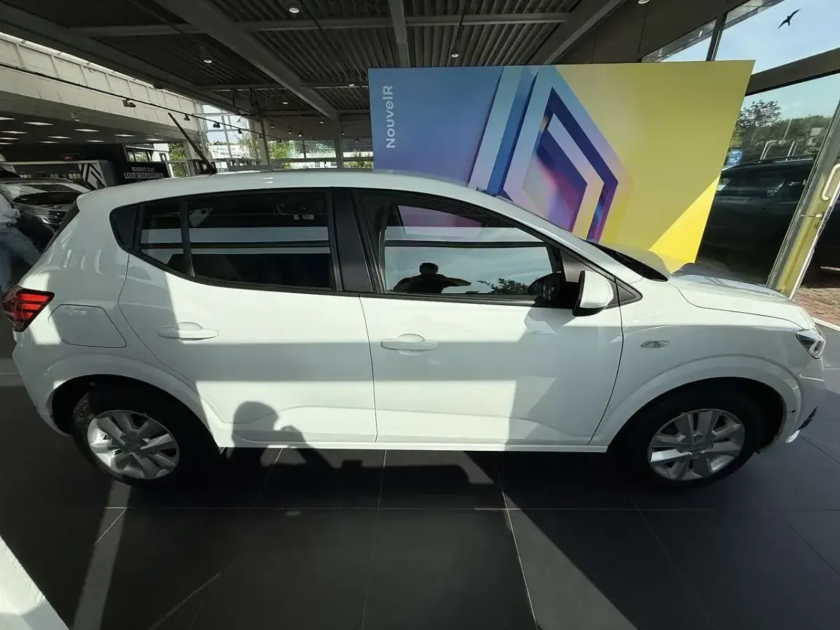 Gebraucht Dacia Sandero Expression 91 PS (66 kW) 2023 Weiß Limousine