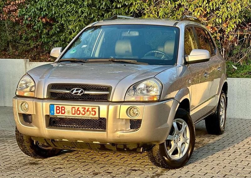 Warm silver Gebraucht 2006 Hyundai Tucson GLS SUV | 4.190 € (Guter Preis) - Bild 1/4