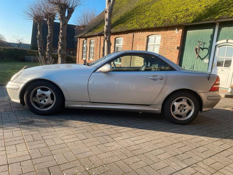 Gebraucht Mercedes 170 163 PS (119 kW) 2001 Silber Cabrio