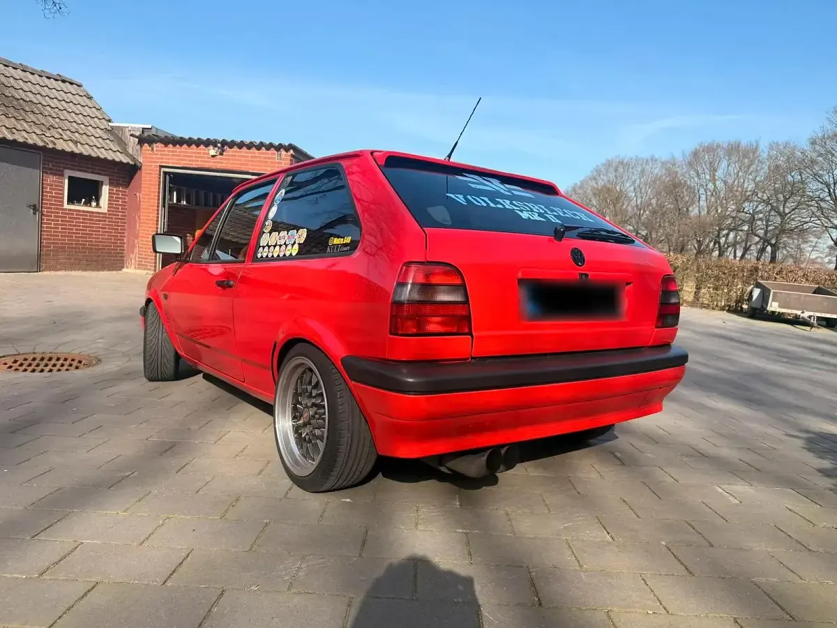 Gebraucht VW Polo 160 PS (117 kW) 1992 Rot Coupé