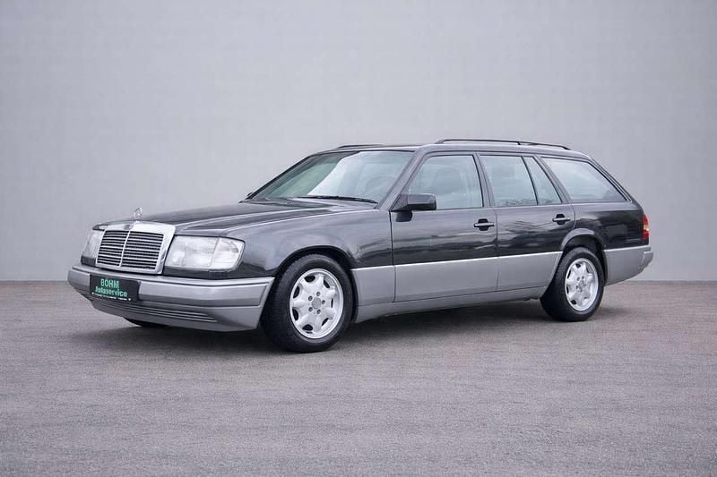 Gebraucht Mercedes E230 132 PS (97 kW) 1992 Schwarz Kombi