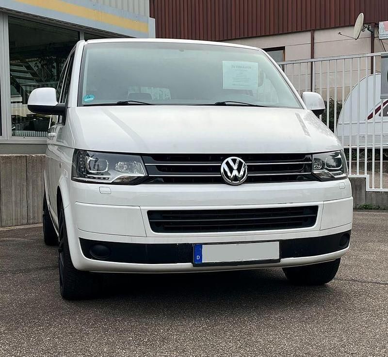 Gebraucht VW Caravelle 179 PS (131 kW) 2012 Weiß Van / Kleinbus