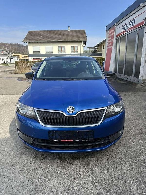 Gebraucht Skoda Rapid Emotion Plus 116 PS (85 kW) 2015 Raceblau metallic Kleinwagen