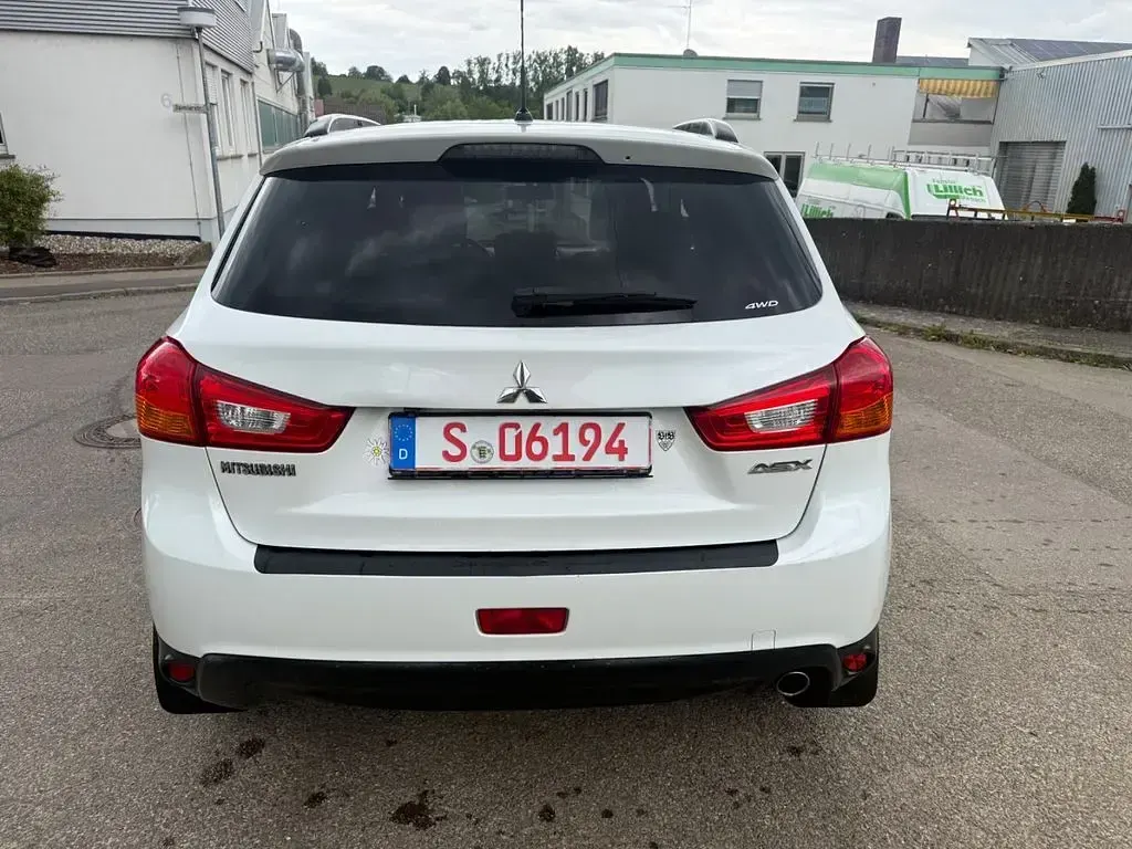 Gebraucht Mitsubishi ASX Diamant Edition 150 PS (110 kW) 2015 Weiß SUV