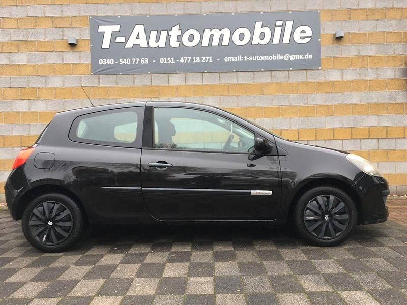 Schwarz Gebraucht 2007 Renault Clio II Rip Curl Limousine | 3.999 € (Teuer) - Bild 1/3