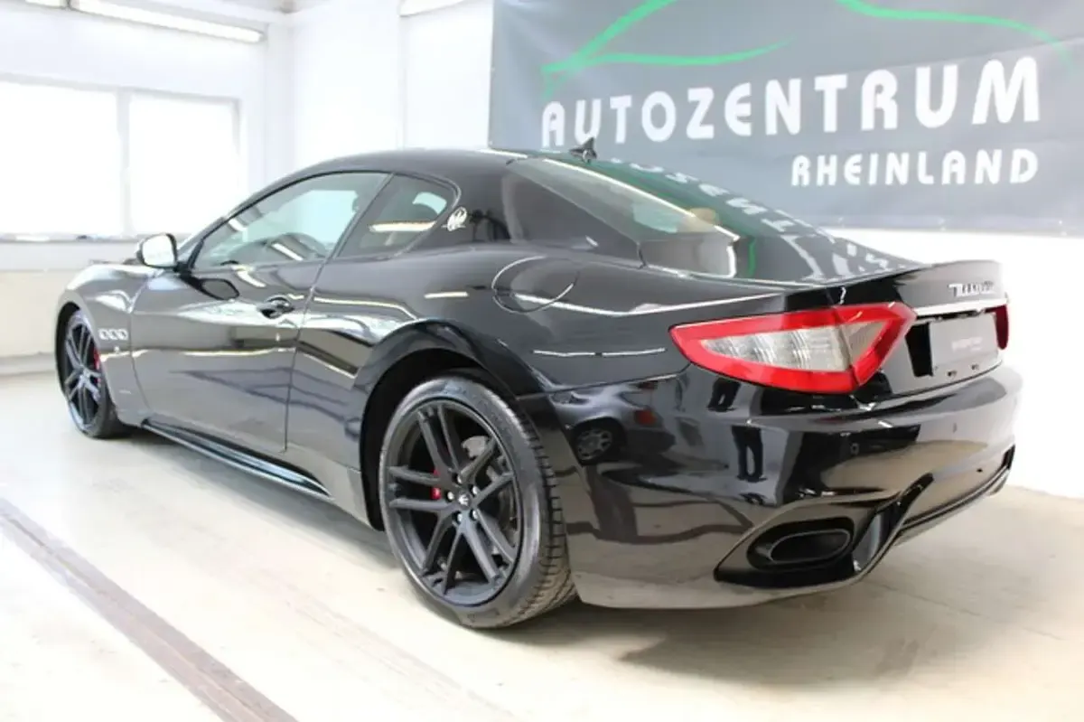 Gebraucht Maserati Granturismo 460 PS (338 kW) 2018 Schwarz Coupé