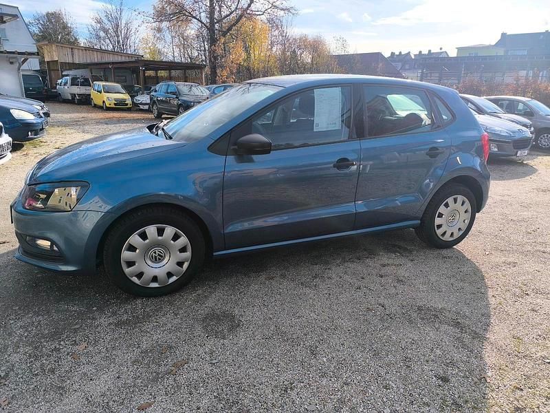 Gebraucht VW Polo Trendline 60 PS (44 kW) 2017 Blau Kleinwagen