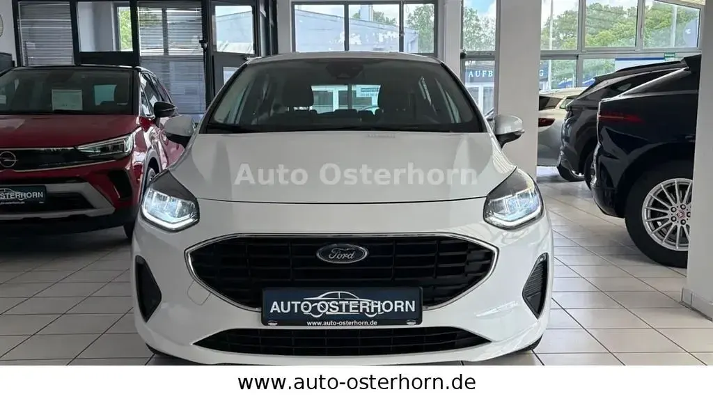 Gebraucht Ford Fiesta Cool & Connect 75 PS (55 kW) 2022 Frozen white Kleinwagen