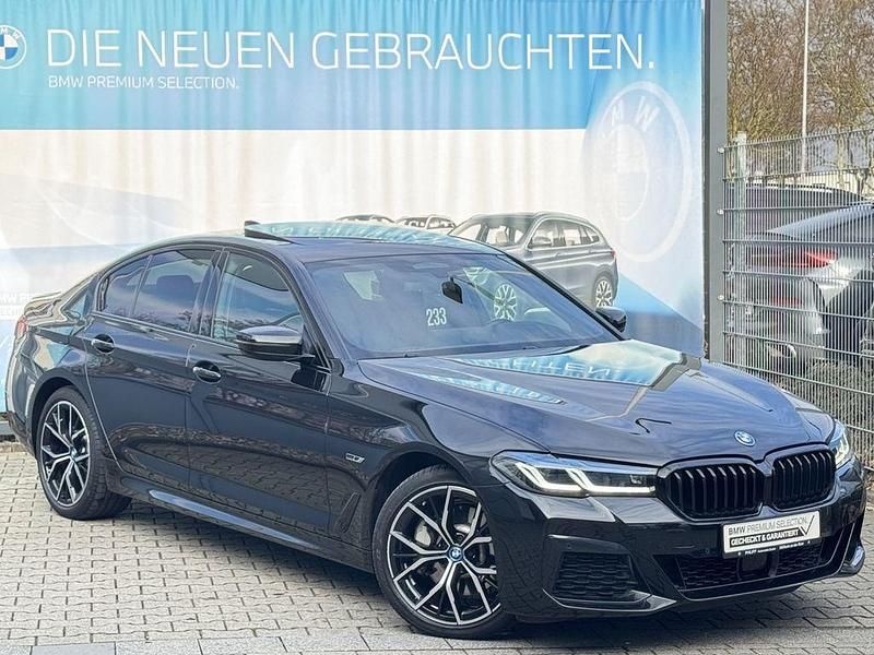 Gebraucht BMW 530e iPerformance 292 PS (214 kW) 2022 Saphirschwarz Limousine