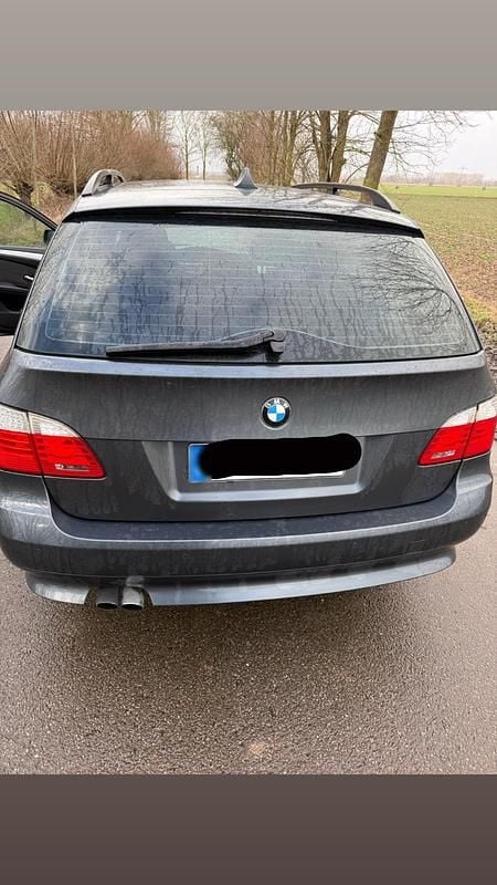 Gebraucht BMW 525 197 PS (144 kW) 2009 Grau Kombi