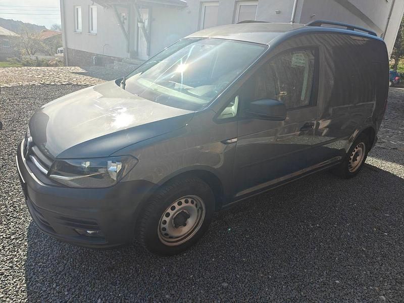 Usata VW Caddy 102 CV (75 kW) 2019 Grigio Monovolume