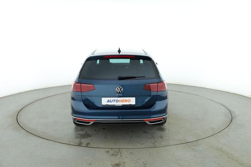 Gebraucht VW Passat GTE 218 PS (160 kW) 2021 Blau Kombi