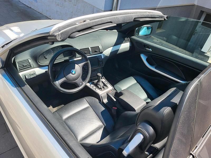 Gebraucht BMW 318 Cabriolet 145 PS (106 kW) 2002 Silber Cabrio