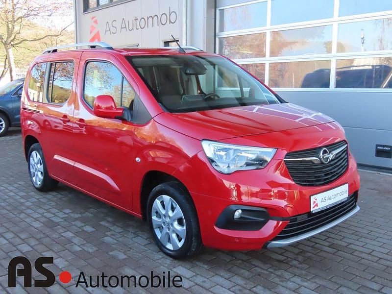 Rot Gebraucht 2019 Opel Combo Life Van / Kleinbus | 15.790 € (Guter Preis) - Bild 1/4