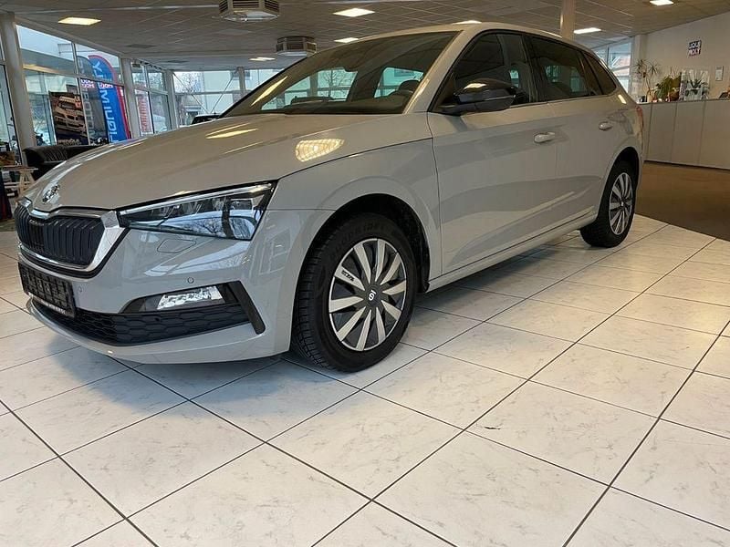 Gebraucht Skoda Scala Style 150 PS (110 kW) 2019 Grau Kleinwagen