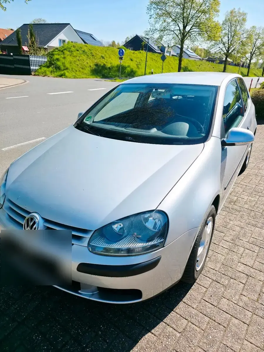 Gebraucht VW Golf 75 PS (55 kW) 2004 Silber Coupé