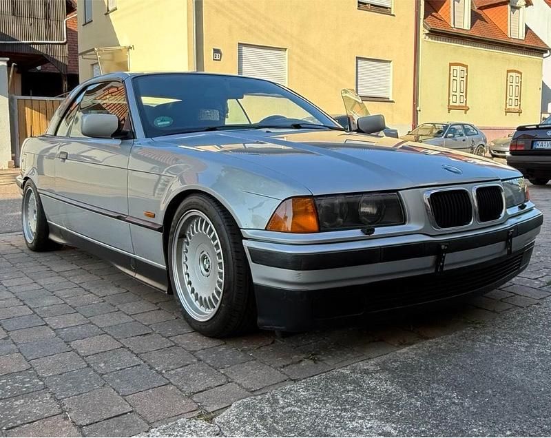 Gebraucht BMW 320 Cabriolet 150 PS (110 kW) 1998 Silber Cabrio