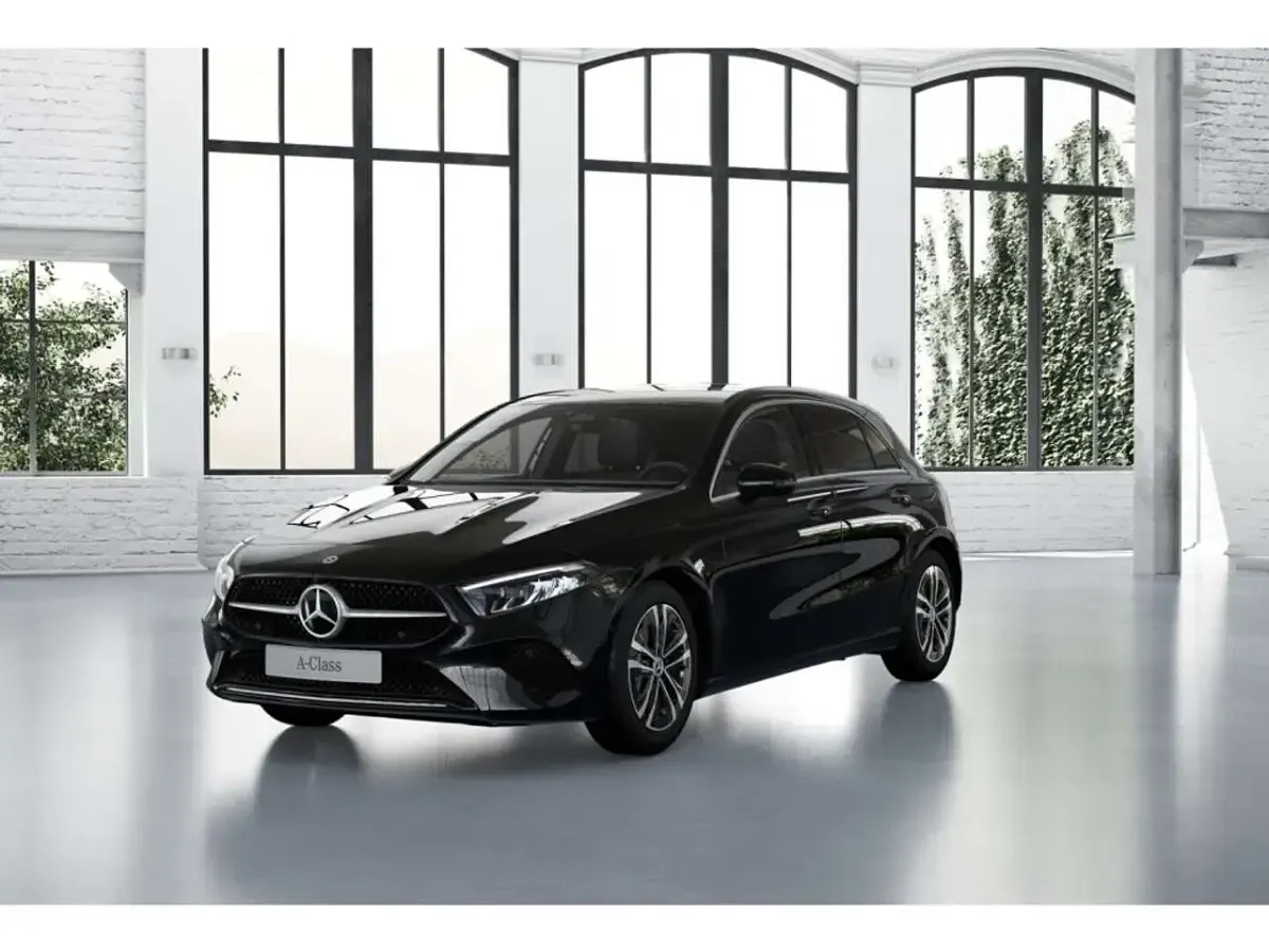 Gebraucht Mercedes A180 Progressive 136 PS (100 kW) 2025 Schwarz Limousine