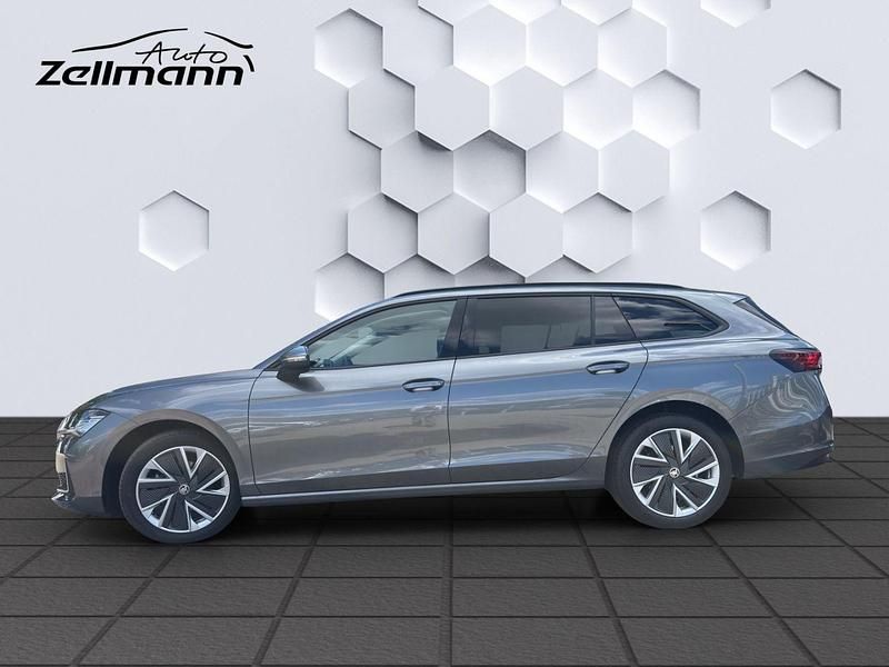 Gebraucht Skoda Superb Selection 150 PS (110 kW) 2024 Grau Kombi