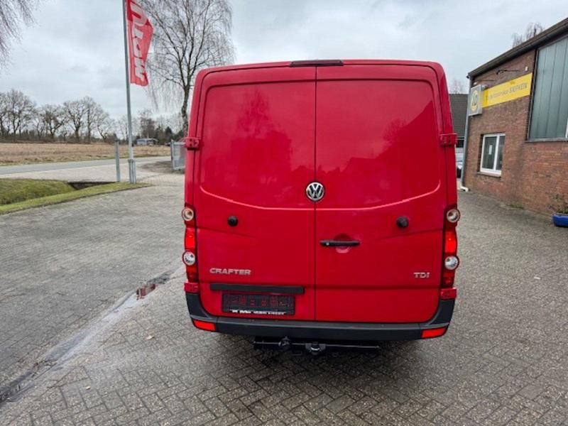 Gebraucht VW Crafter 109 PS (80 kW) 2015 Rot Van