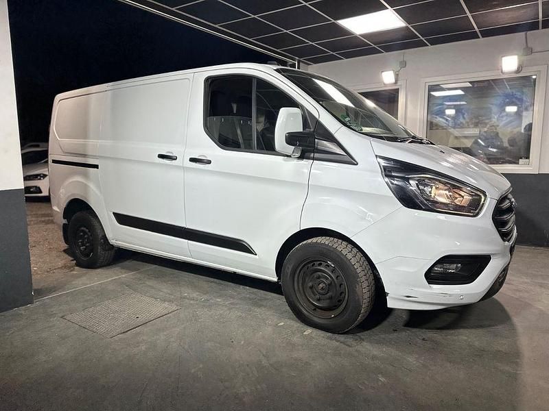 Gebraucht Ford Transit Custom Trend 131 PS (96 kW) 2020 Weiß Van / Kleinbus