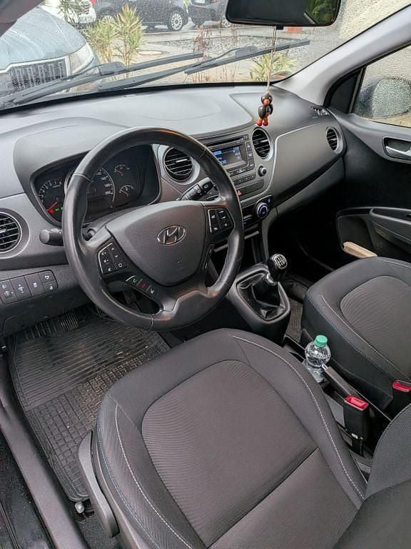 Gebraucht Hyundai i10 Passion Plus 67 PS (49 kW) 2016 Schwarz Kleinwagen