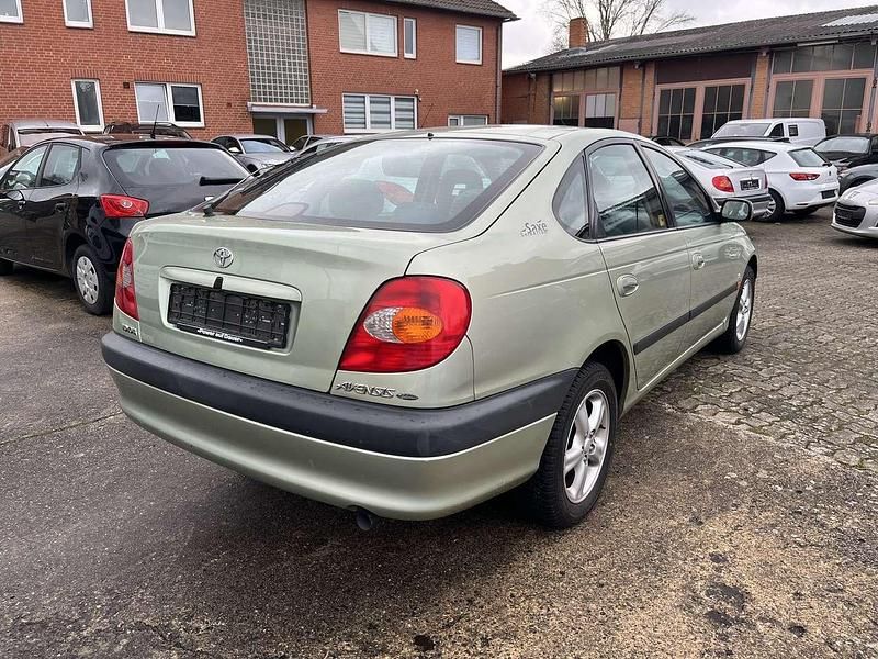 Gebraucht Toyota Avensis Sol 110 PS (80 kW) 2000 Minze grün metallic Limousine