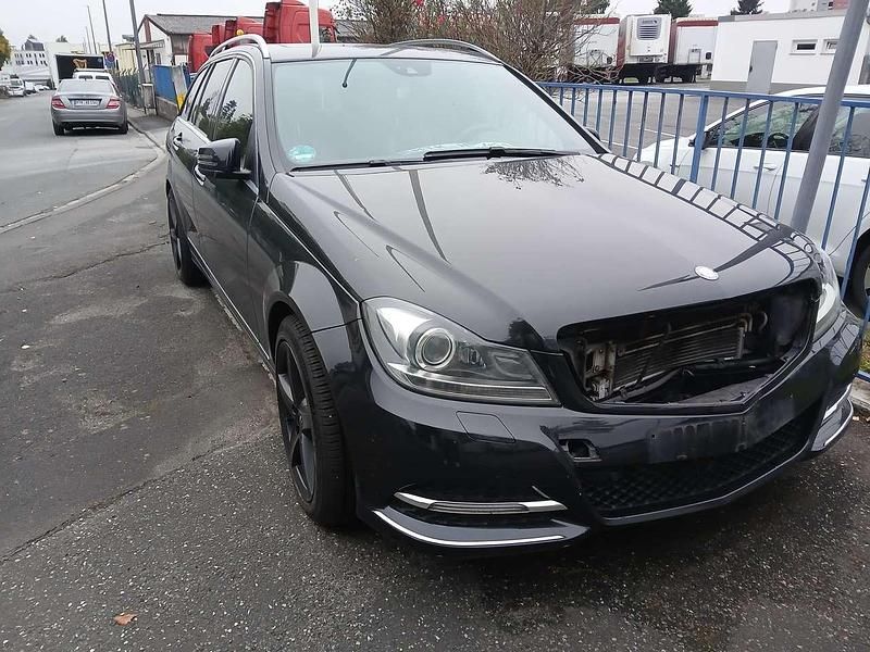 Gebraucht Mercedes C350 Avantgarde 231 PS (169 kW) 2013 Kombi