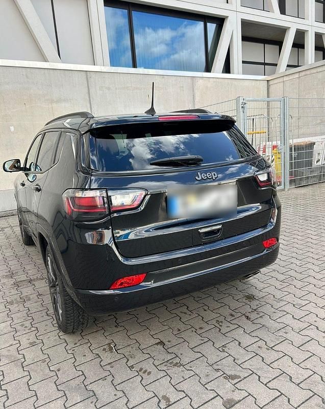 Gebraucht Jeep Compass 80th Anniversary 150 PS (110 kW) 2021 Schwarz SUV