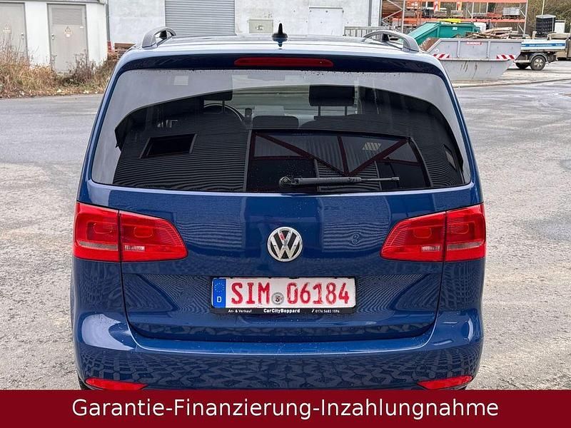 Gebraucht VW Touran Match 140 PS (102 kW) 2012 Blau Van / Kleinbus