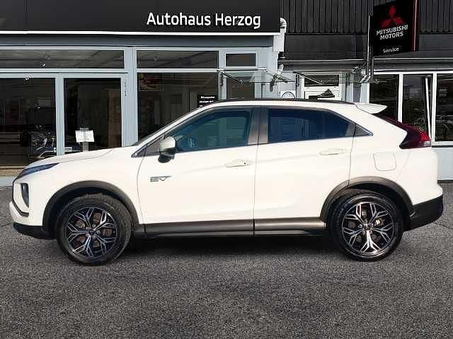 Gebraucht Mitsubishi Eclipse Cross Basis 98 PS (72 kW) 2022 Weiß SUV