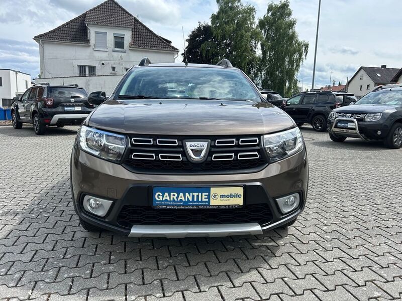 Gebraucht Dacia Sandero Celebration 90 PS (66 kW) 2019 Braun Kleinwagen