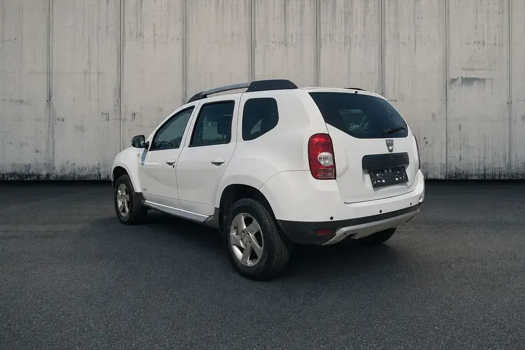 Gebraucht Dacia Duster Lauréate 105 PS (77 kW) 2011 Weiß SUV