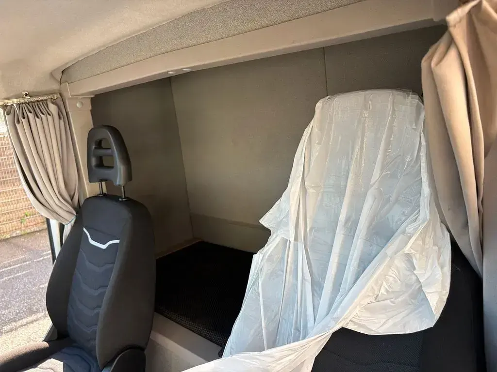 Gebraucht Iveco Daily 179 PS (131 kW) 2019 Weiß
