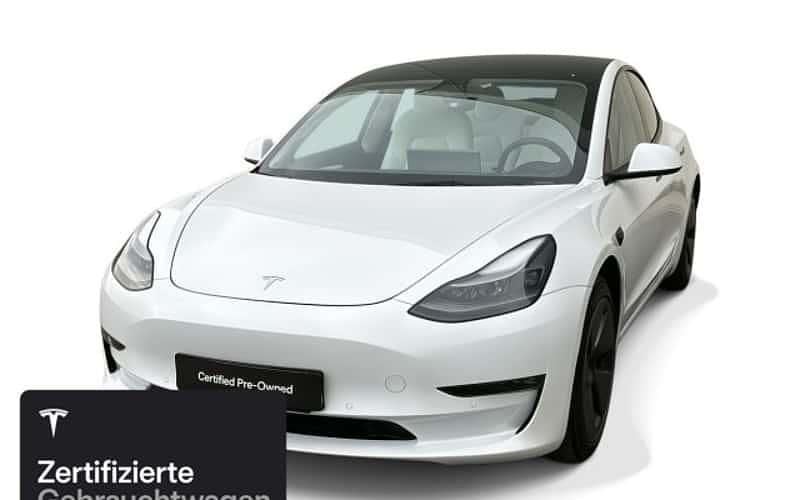 Weiß Gebraucht 2021 Tesla Model 3 Long Range RWD Limousine | 28.400 € (Teuer) - Bild 1/4