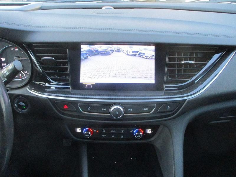 Gebraucht Opel Insignia 174 PS (127 kW) 2022 Silber Limousine