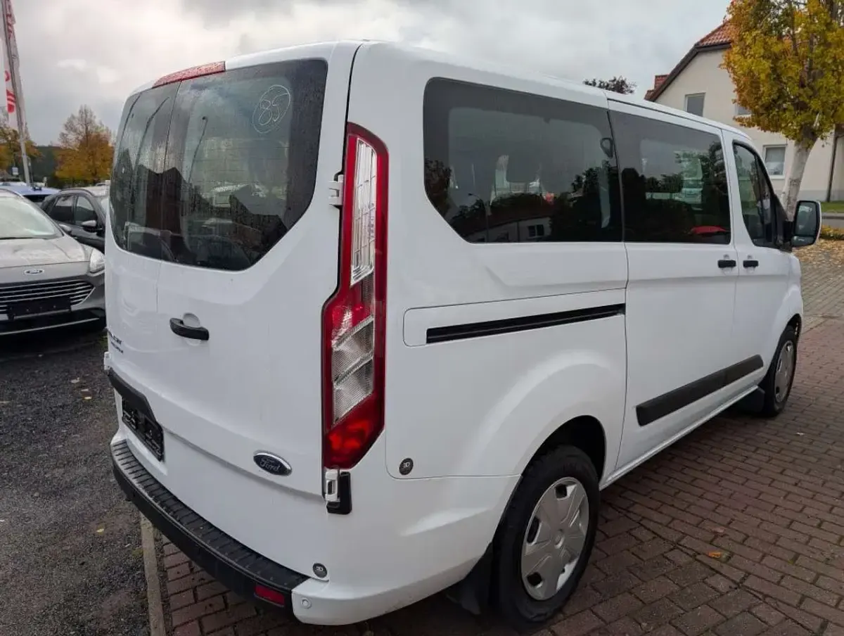 Gebraucht Ford Transit Custom Trend 185 PS (136 kW) 2022 Weiss Van