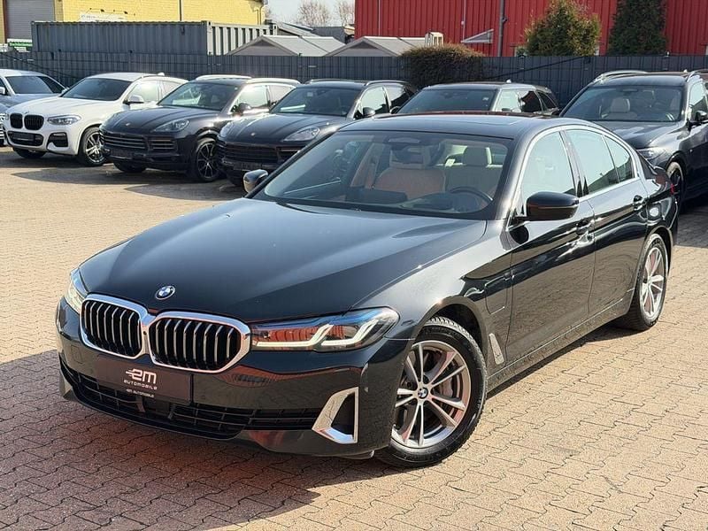 Gebraucht BMW 545e Luxury Line 286 PS (210 kW) 2021 Schwarz Limousine