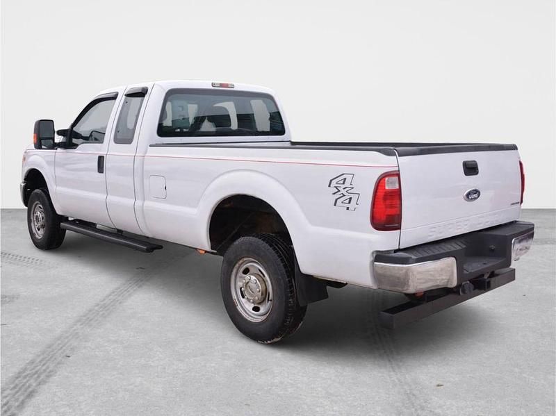 Gebraucht Ford V8 XL 390 PS (286 kW) 2016 Weiß SUV