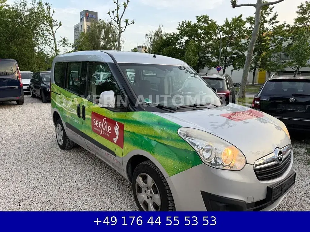 Gebraucht Opel Combo Edition 105 PS (77 kW) 2014 Silber Van / Kleinbus