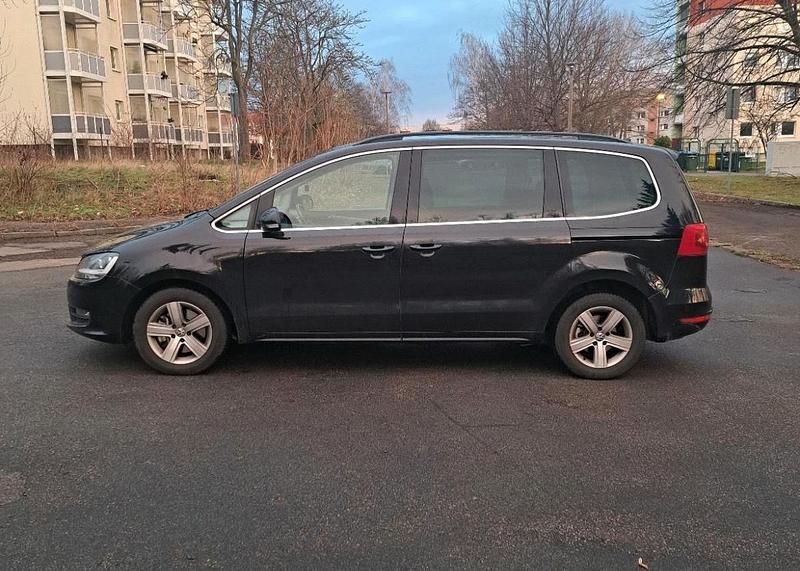 Gebraucht VW Sharan 140 PS (102 kW) 2011 Schwarz Van / Kleinbus