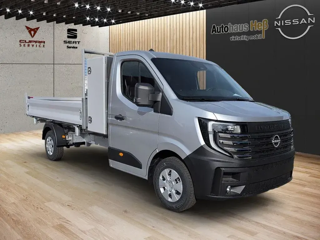 Neu Nissan Interstar S 170 PS (125 kW) 2026 Star grey Van