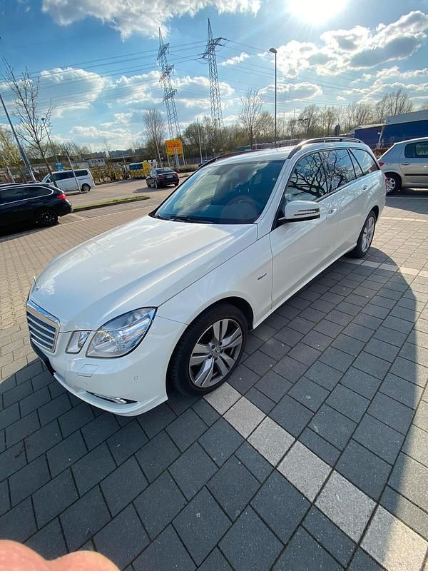 Gebraucht Mercedes E200 136 PS (100 kW) 2010 Weiß Kombi
