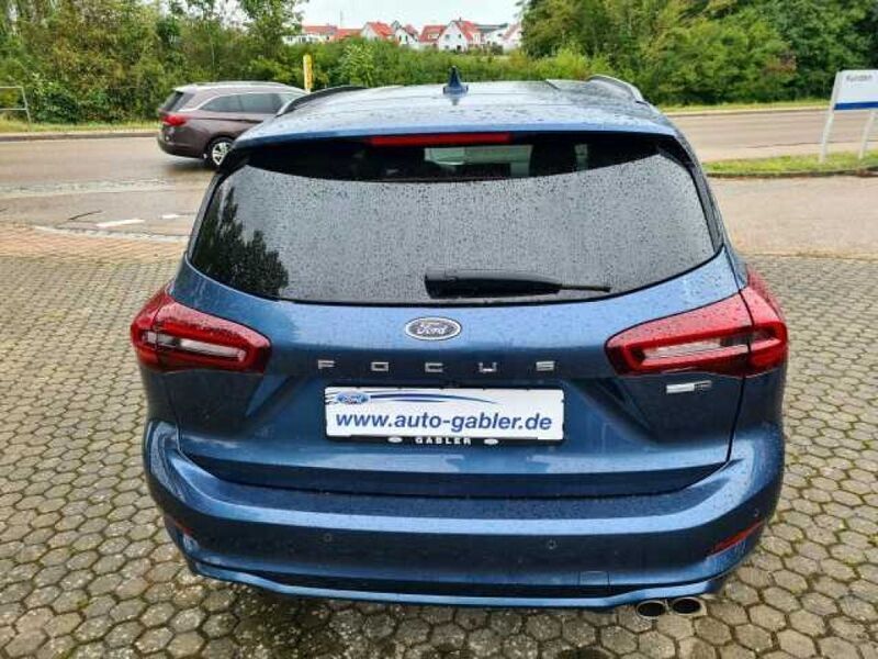 Gebraucht Ford Focus 125 PS (91 kW) 2023 Blau (metallic) Kombi