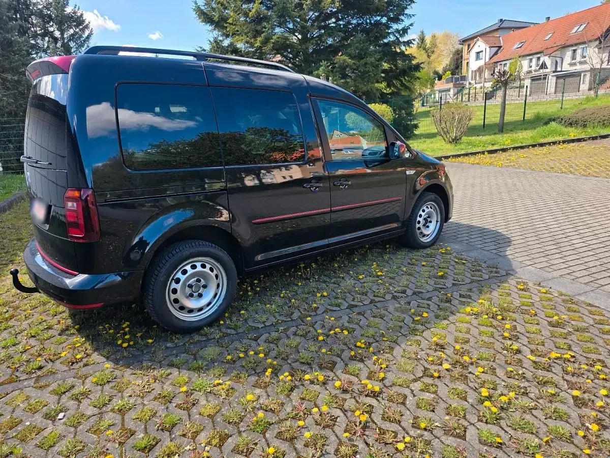 Gebraucht VW Caddy Highline 150 PS (110 kW) 2018 Schwarz Van / Kleinbus