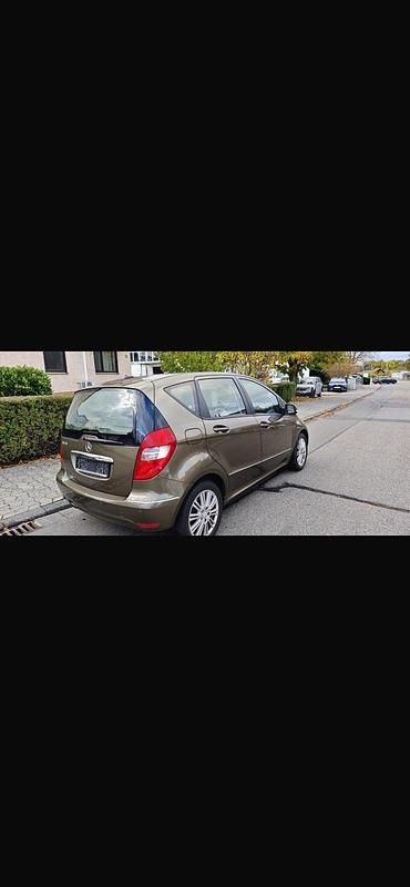 Gold Gebraucht 2008 Mercedes A170 Limousine | 2.500 € (Guter Preis) - Bild 1/4